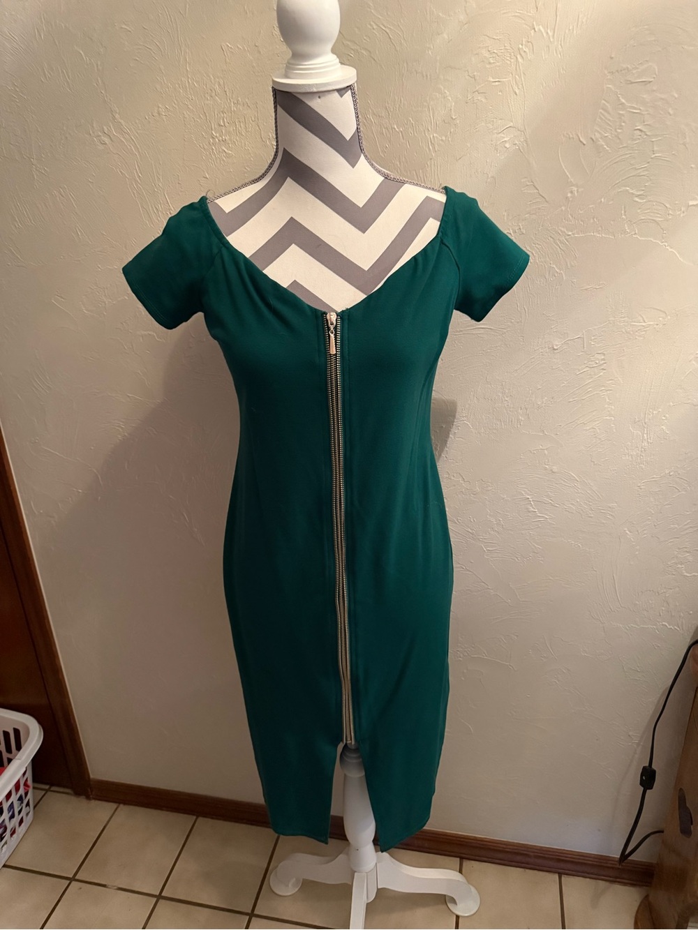 Haute Monde Emerald Zip-Front Midi Dress